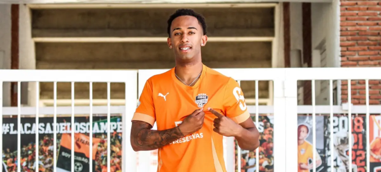 Cibao FC anuncia la incorporación de José Conesa para fortalecer su defensa