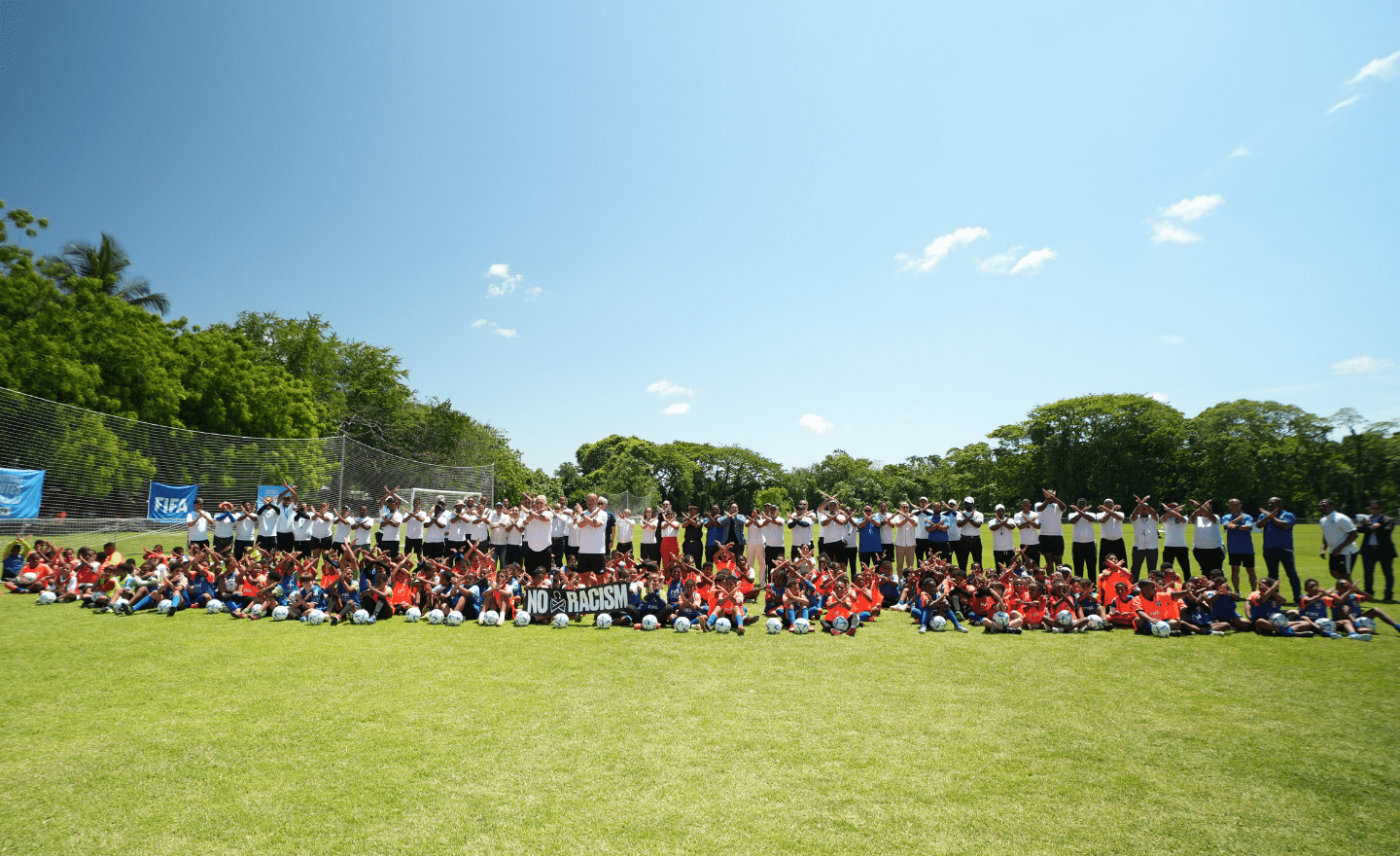 Celebrado por todo lo alto el lanzamiento del programa FIFA Football for Schools en República Dominicana