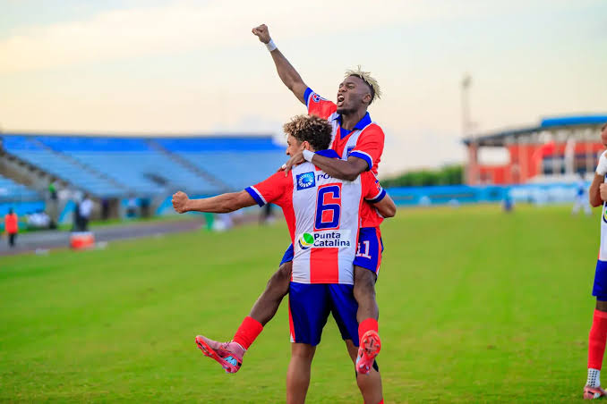 Delfines del Este hace historia: avanza a la final de la CFU Club Shield y clasifica a la Caribbean Cup 2026